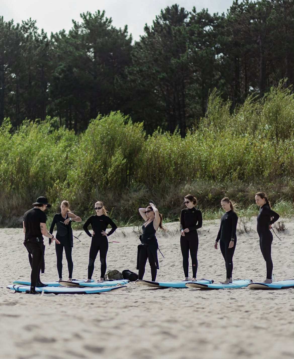Jacek Marek teaching surfing
